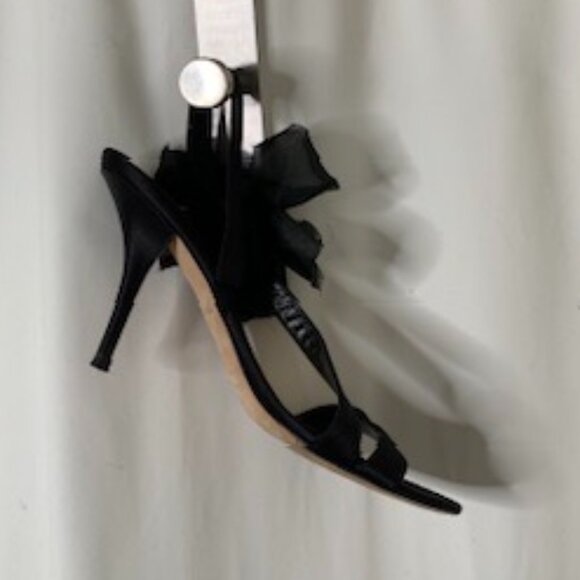 Kate Spade Satin shoes with Flower detail - Picture 4 of 5
